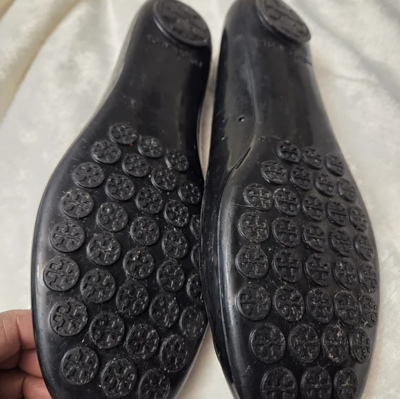 Tory Burch Rubber Flats - Picture 4 of 9